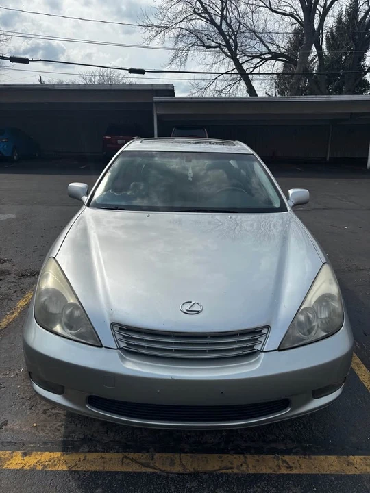 2003 Lexus ES 4th Gen - Image 2 of 13