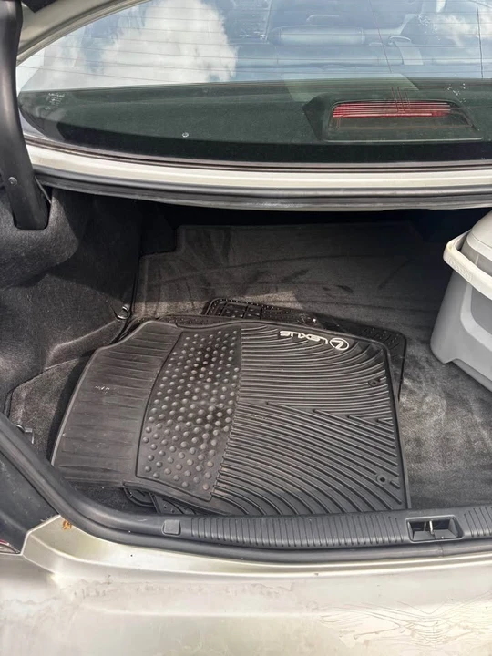 2003 Lexus ES 4th Gen - Image 8 of 13