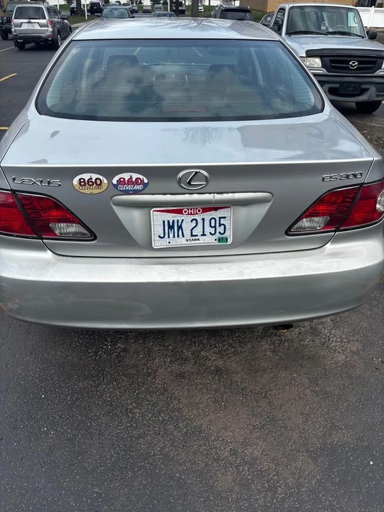 2003 Lexus ES 4th Gen - Image 9 of 14