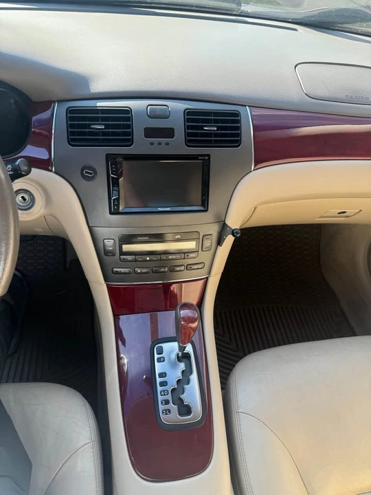 2003 Lexus ES 4th Gen - Image 4 of 4