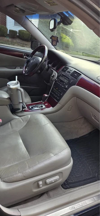 2003 Lexus ES 3rd Gen - Image 3 of 7