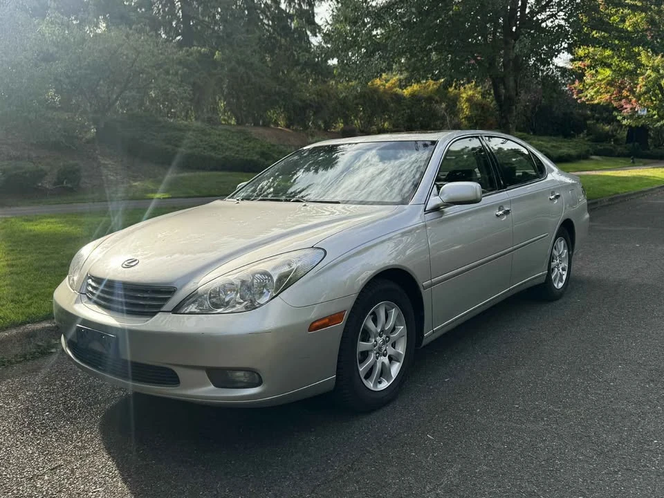 2003 Lexus ES 4th Gen - Image 2 of 11