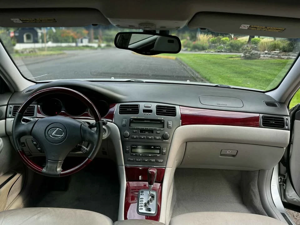2003 Lexus ES 4th Gen - Image 9 of 11