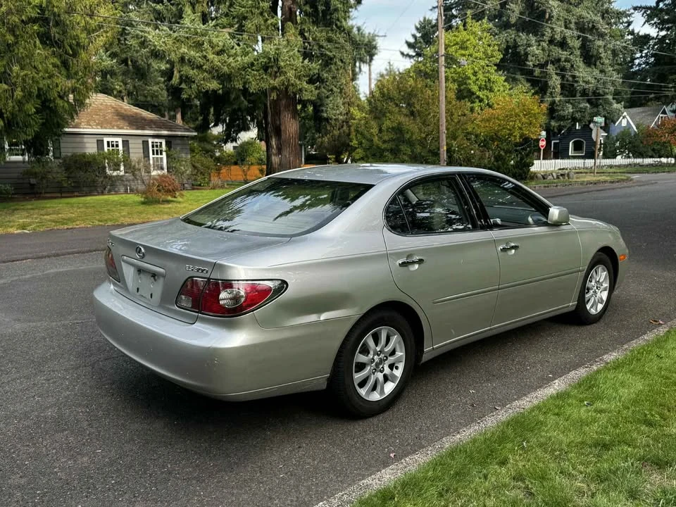 2003 Lexus ES 4th Gen - Image 6 of 11