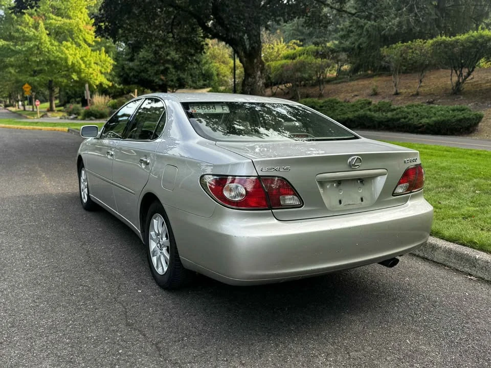 2003 Lexus ES 4th Gen - Image 8 of 11