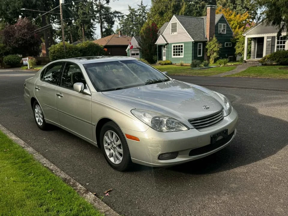 2003 Lexus ES 4th Gen - Image 4 of 11