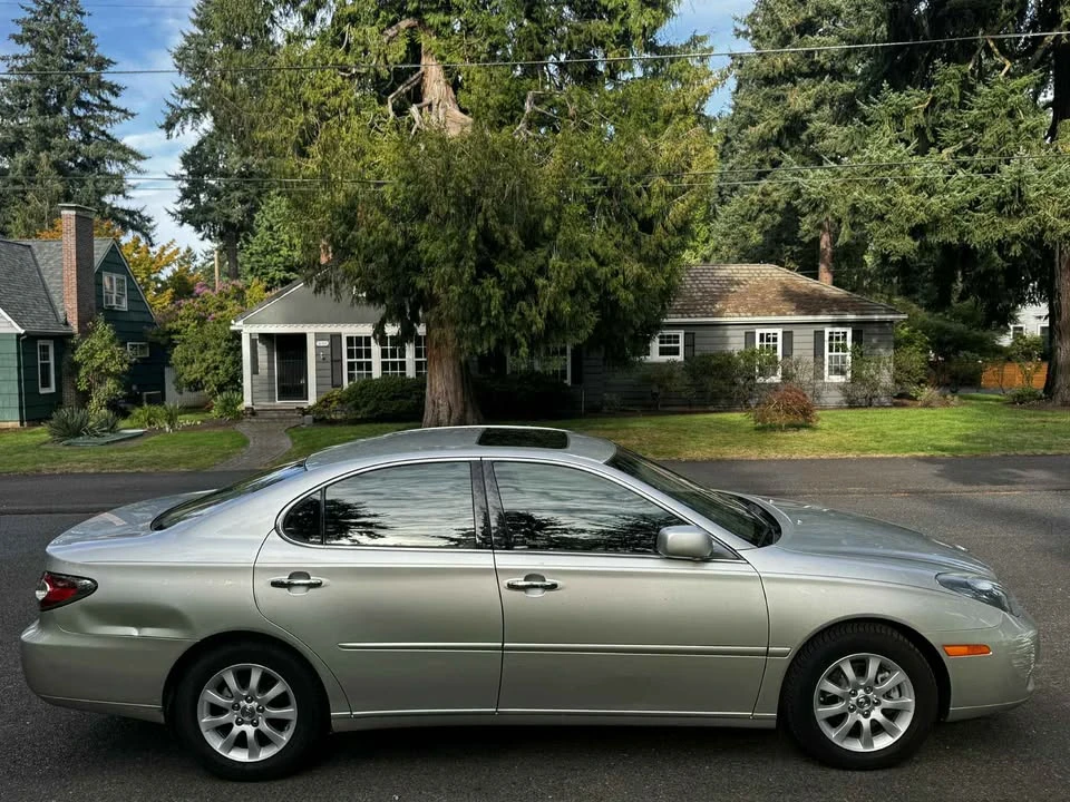 2003 Lexus ES 4th Gen - Image 5 of 11