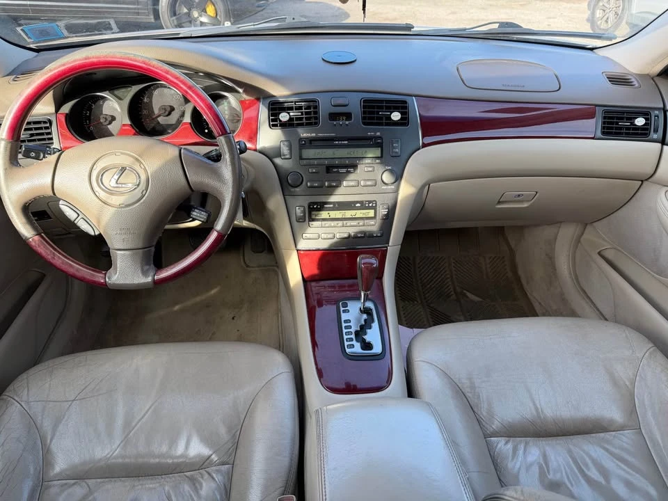 2003 Lexus ES 3rd Gen - Image 9 of 9