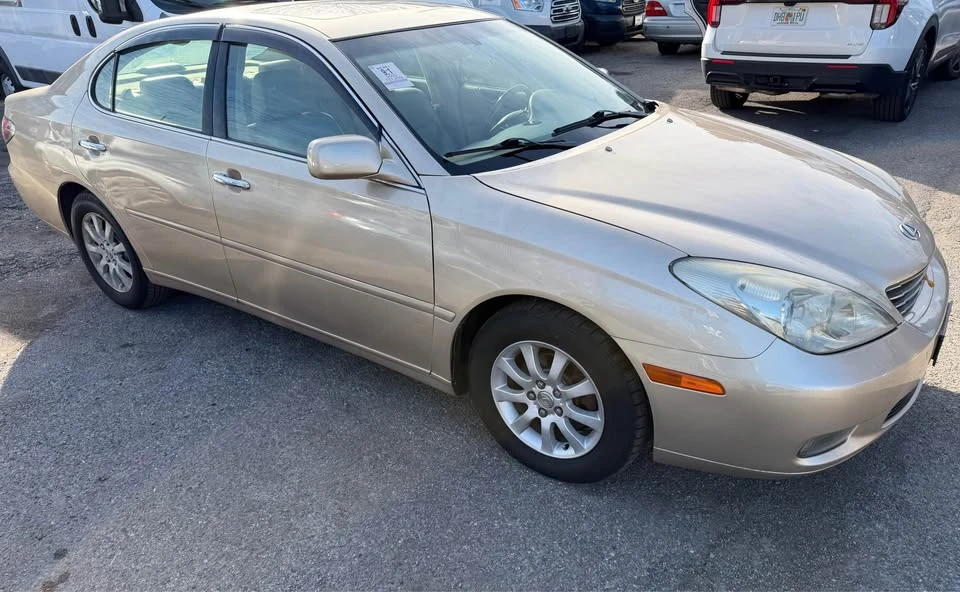 2003 Lexus ES 3rd Gen - Image 4 of 9