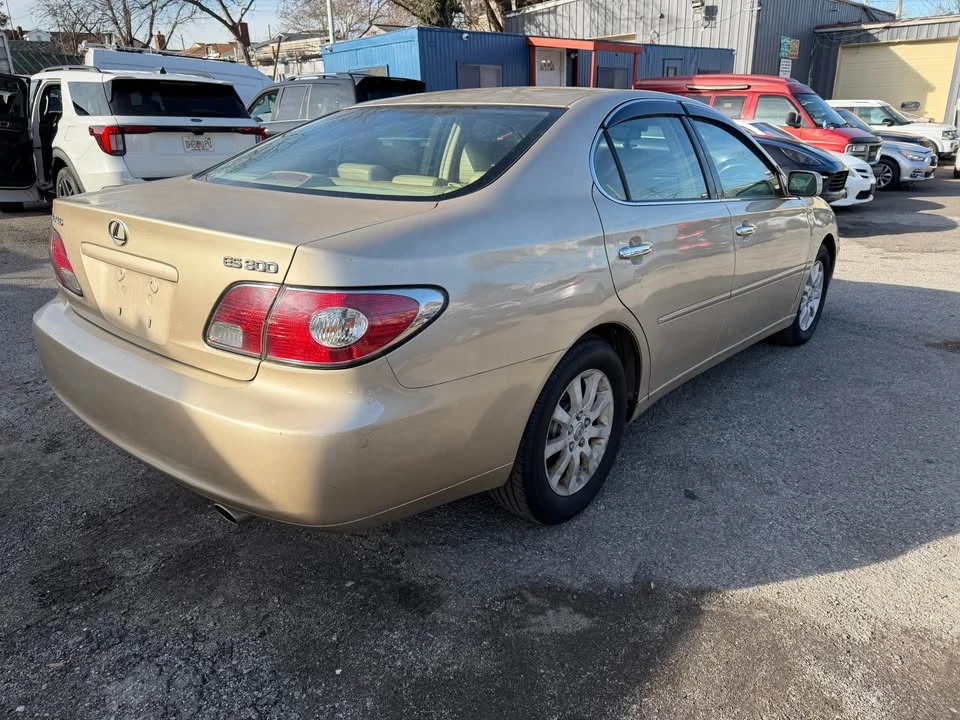 2003 Lexus ES 3rd Gen - Image 6 of 9