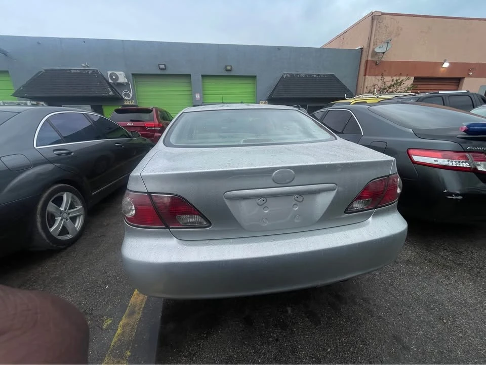 2003 Lexus ES 3rd Gen - Image 3 of 6