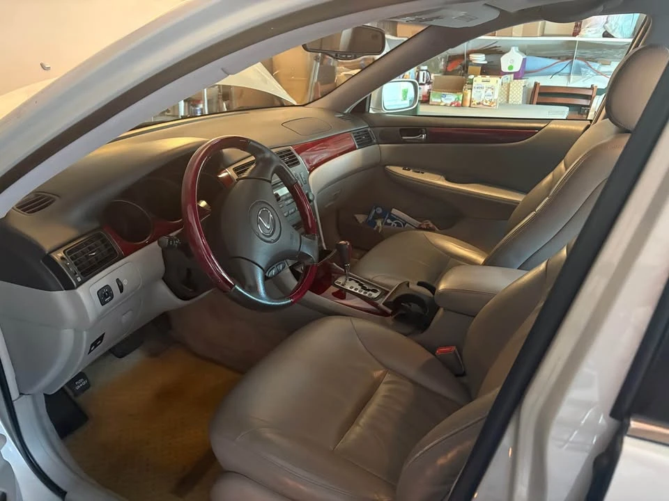 2003 Lexus ES 4th Gen - Image 15 of 17