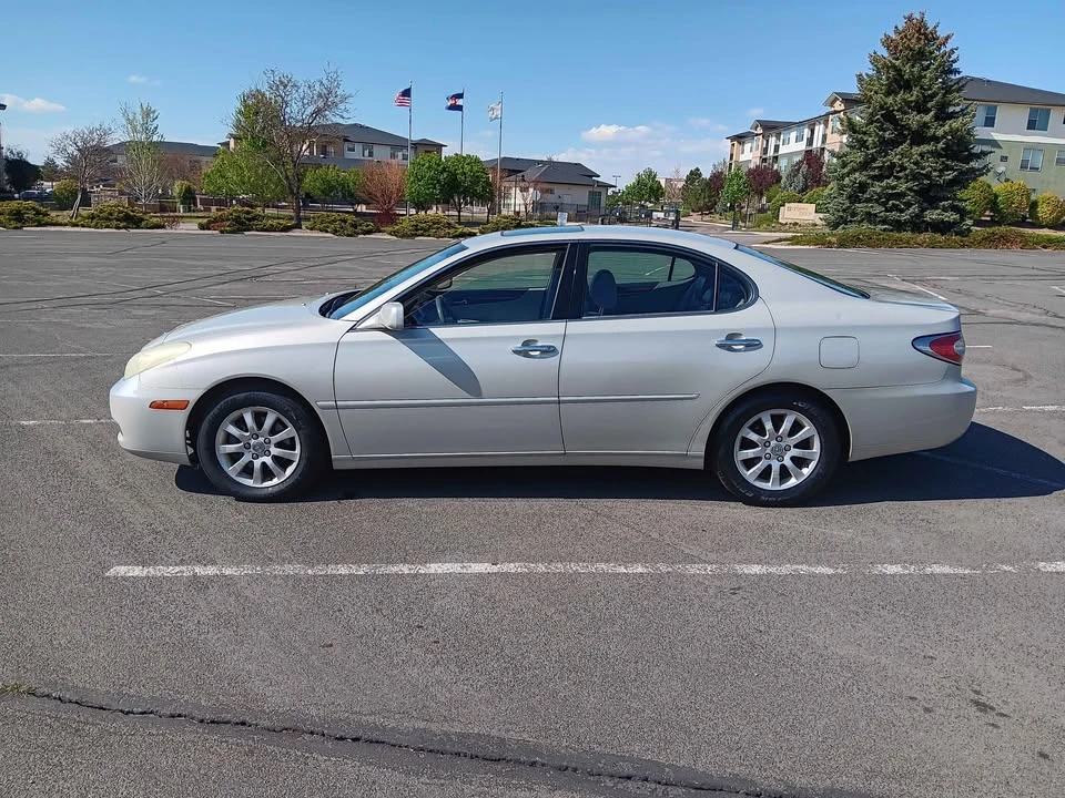2003 Lexus ES 4th Gen - Image 5 of 11