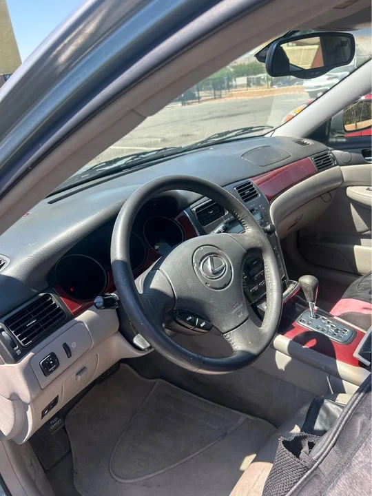 2003 Lexus ES 4th Gen - Image 4 of 6