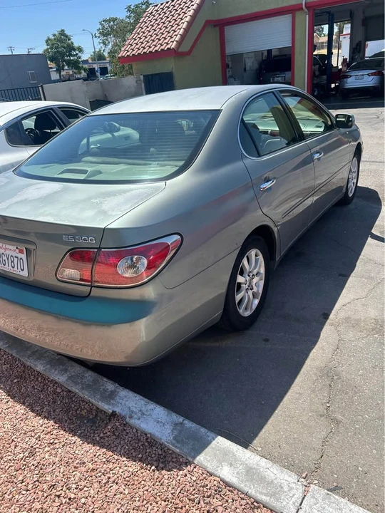 2003 Lexus ES 4th Gen - Image 6 of 6