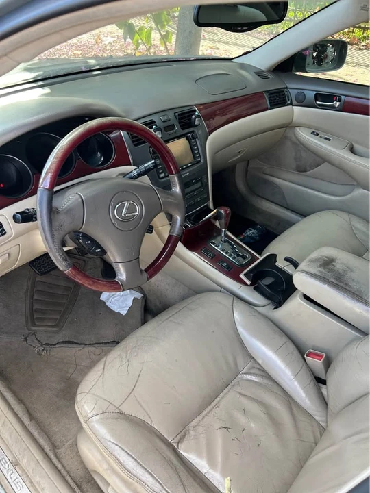 2003 Lexus ES 3rd Gen - Image 4 of 5