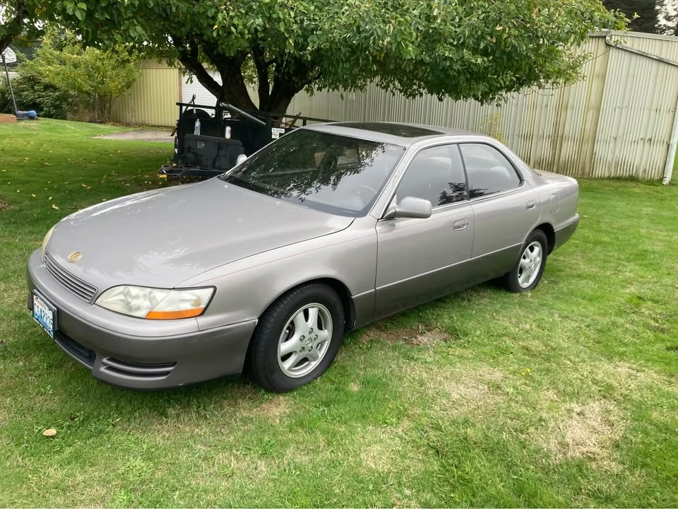2003 Lexus ES 4th Gen - Image 2 of 7