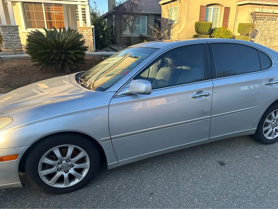 2003 Lexus ES 4th Gen - Image 2 of 11