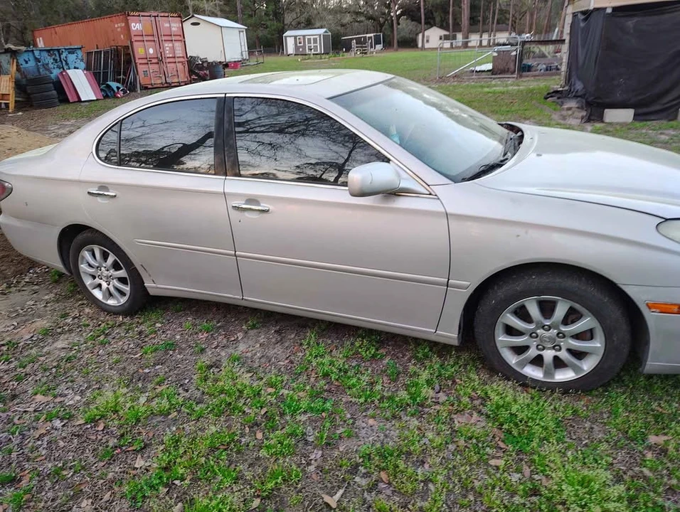 2003 Lexus ES 4th Gen - Image 2 of 8