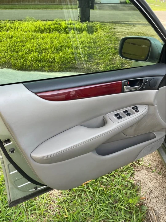 2003 Lexus ES 4th Gen - Image 8 of 8