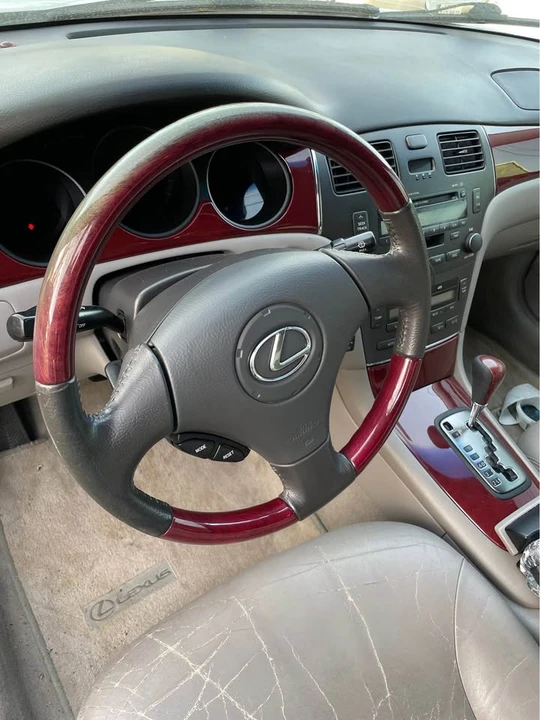 2003 Lexus ES 4th Gen - Image 6 of 8