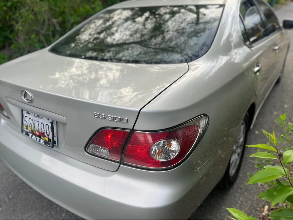 2003 Lexus ES 4th Gen - Image 5 of 9