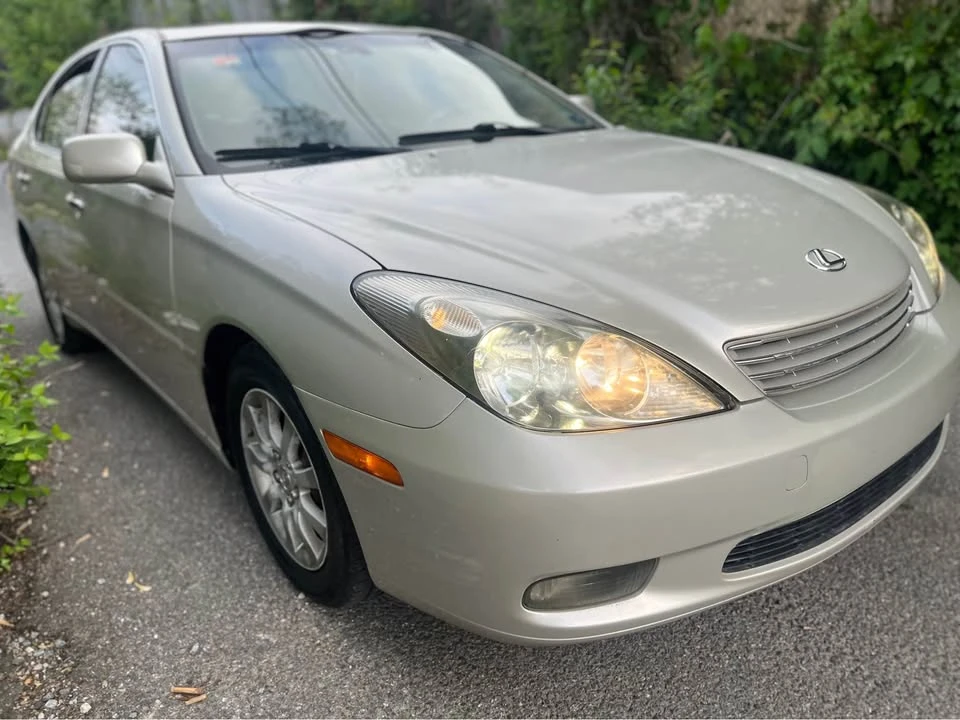 2003 Lexus ES 4th Gen - Image 4 of 9