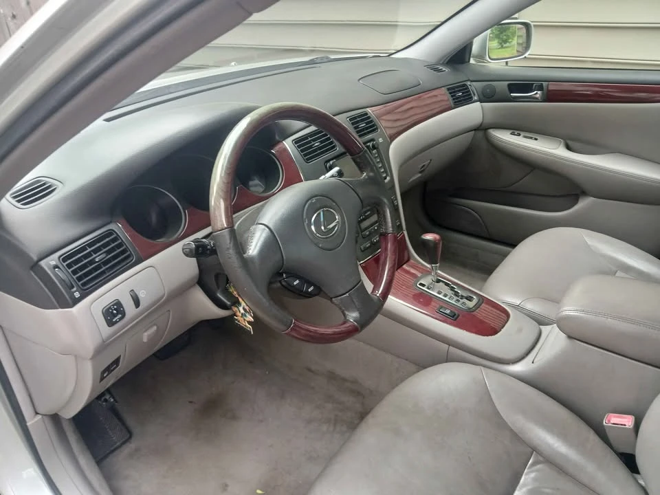2003 Lexus ES 4th Gen - Image 6 of 14