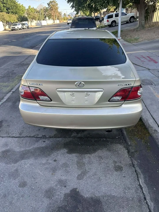 2003 Lexus ES 4th Gen - Image 6 of 9