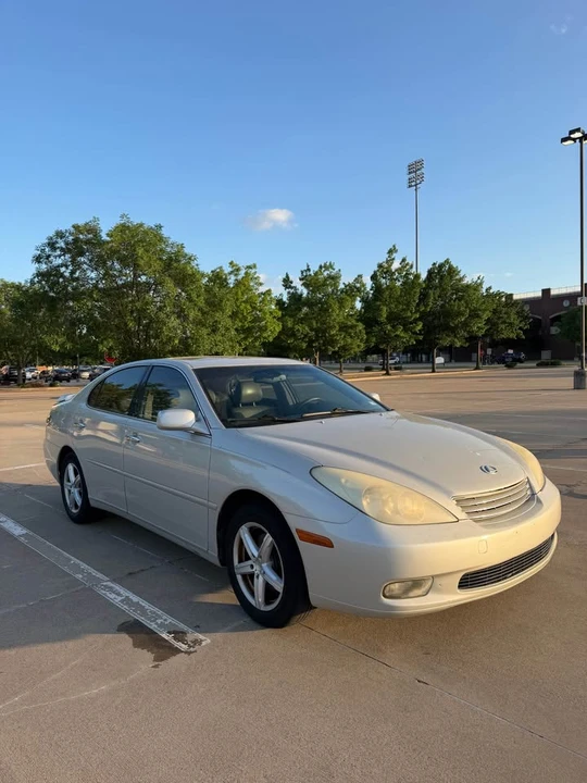 2003 Lexus ES 4th Gen - Image 2 of 20