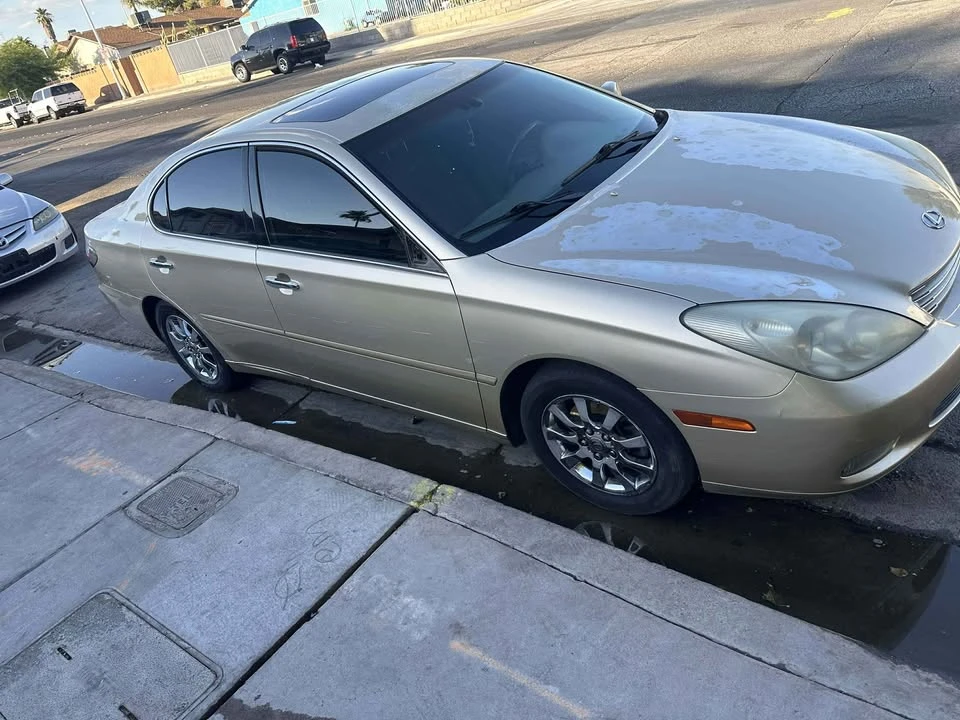 2003 Lexus ES 4th Gen - Image 3 of 9