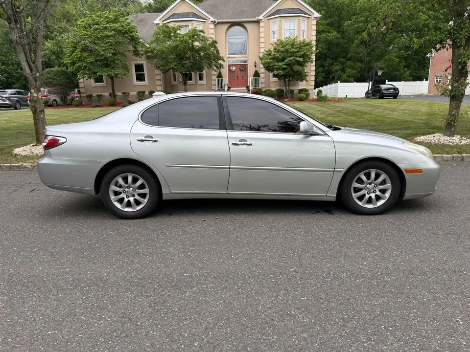 2003 Lexus ES 4th Gen - Image 4 of 13