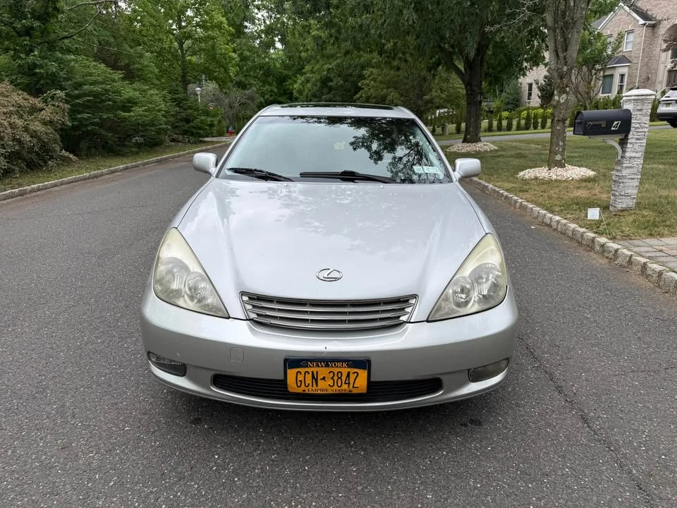 2003 Lexus ES 4th Gen - Image 2 of 13