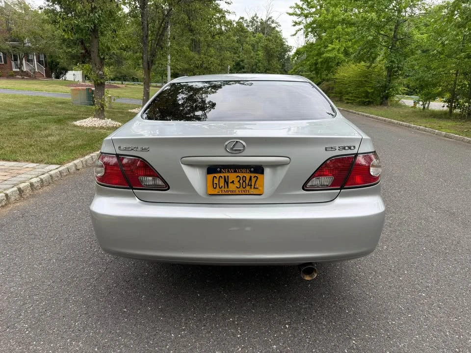 2003 Lexus ES 4th Gen - Image 6 of 13