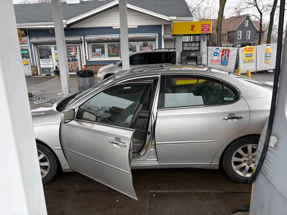 2003 Lexus ES 4th Gen - Image 2 of 4