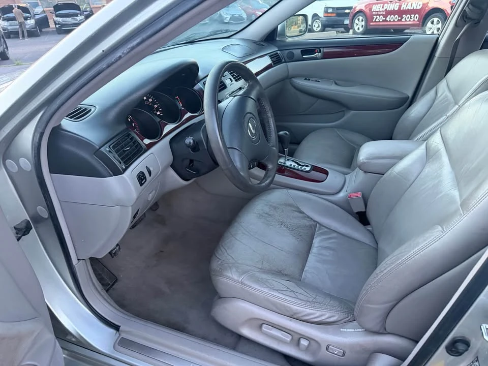 2003 Lexus ES 4th Gen - Image 9 of 20
