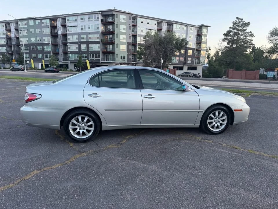 2003 Lexus ES 4th Gen - Image 8 of 20