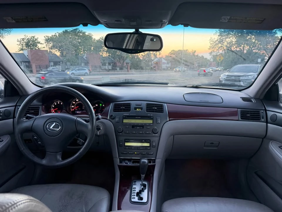 2003 Lexus ES 4th Gen - Image 13 of 20