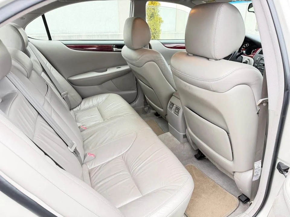2003 Lexus ES 4th Gen - Image 3 of 11