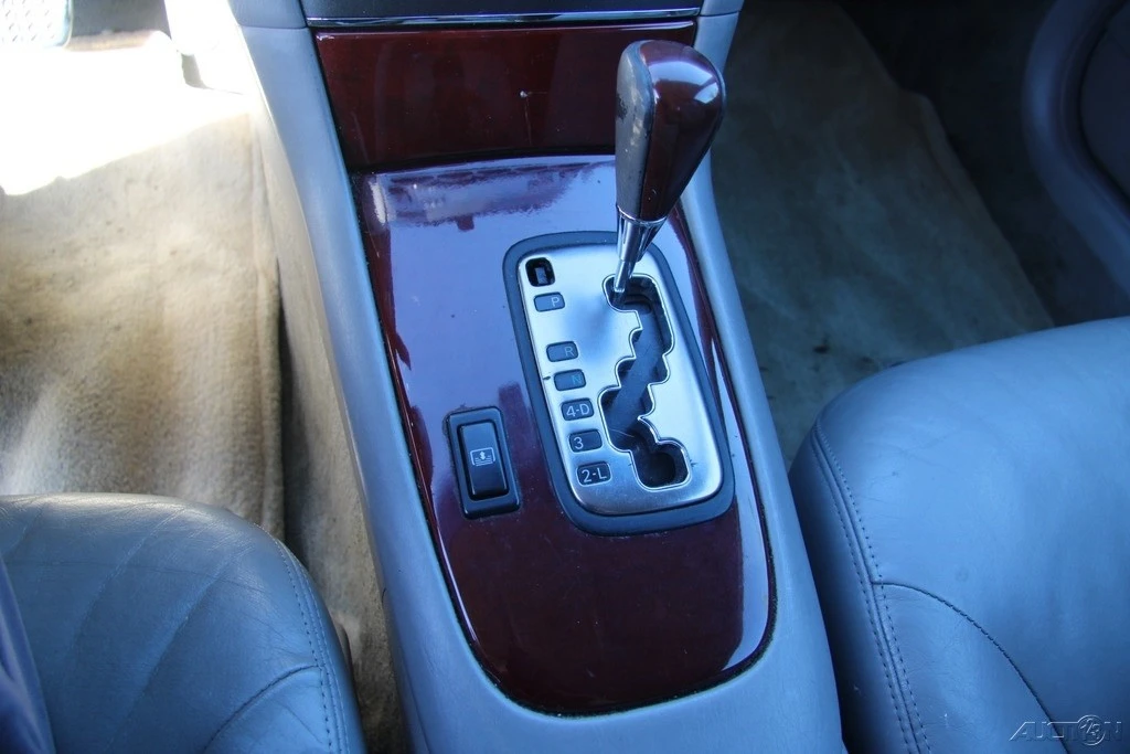 2003 Lexus ES 4th Gen - Image 20 of 21