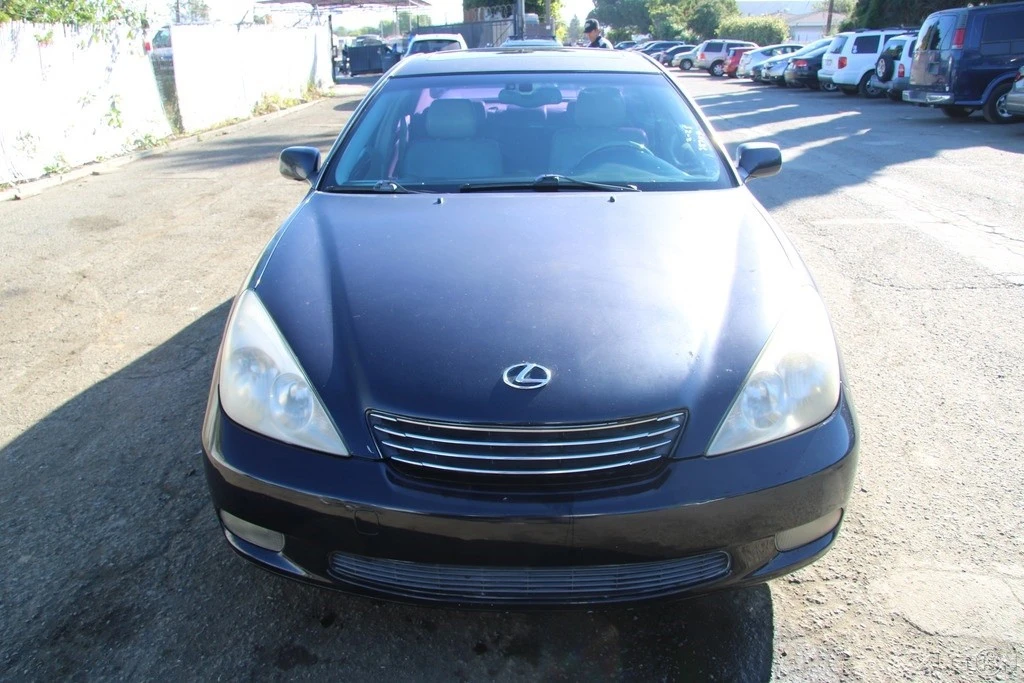 2003 Lexus ES 4th Gen - Image 11 of 21