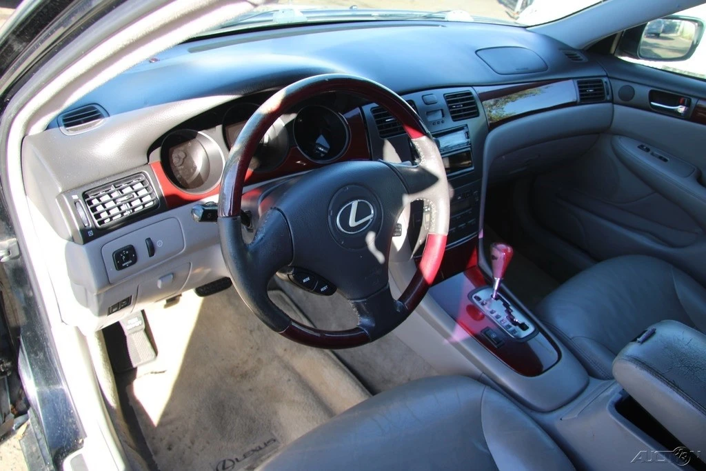2003 Lexus ES 4th Gen - Image 16 of 21