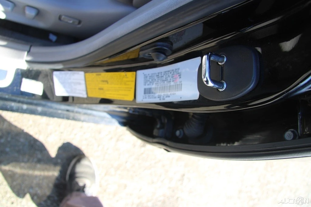 2003 Lexus ES 4th Gen - Image 13 of 21