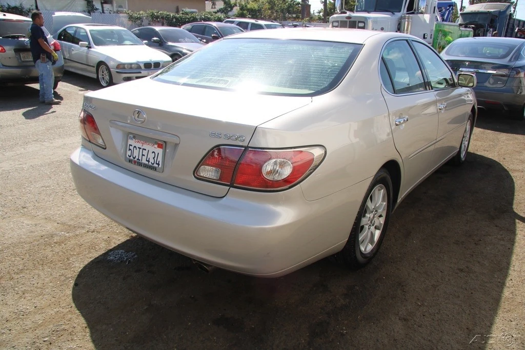 2003 Lexus ES 4th Gen - Image 5 of 21