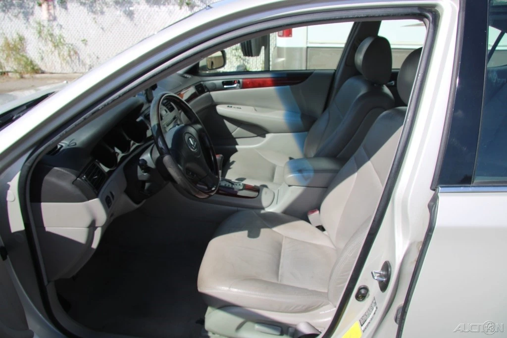 2003 Lexus ES 4th Gen - Image 14 of 21