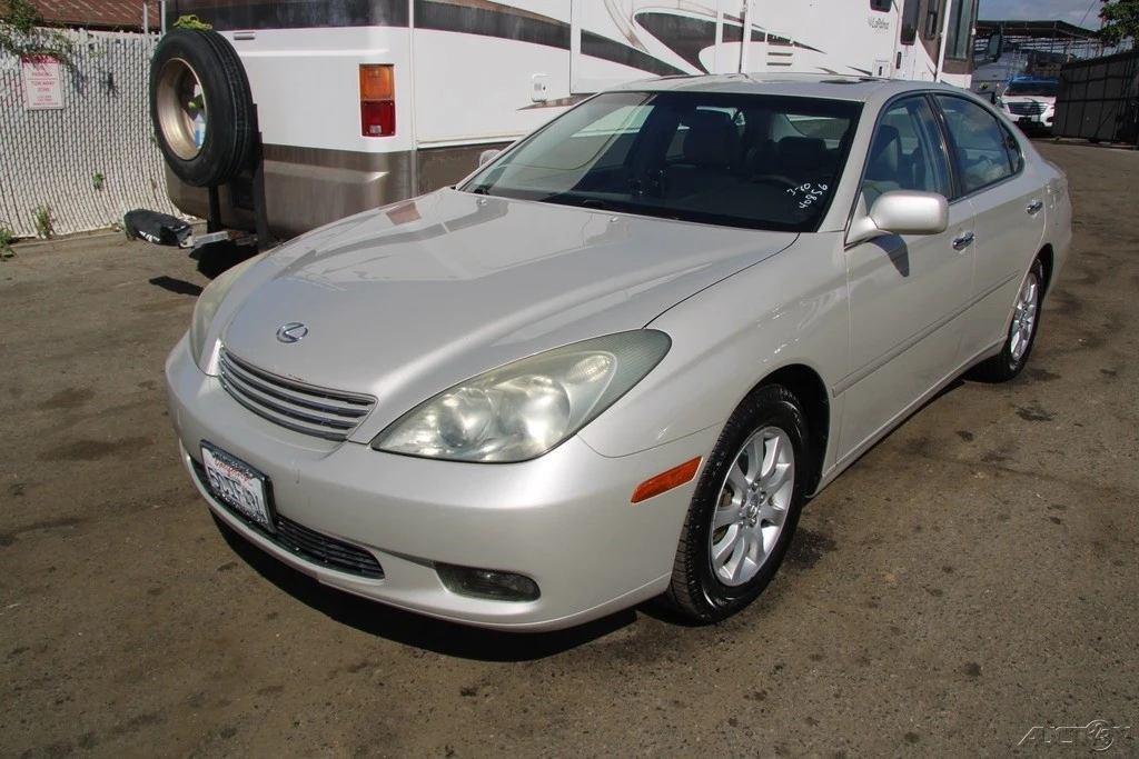 2003 Lexus ES 4th Gen - Image 10 of 21