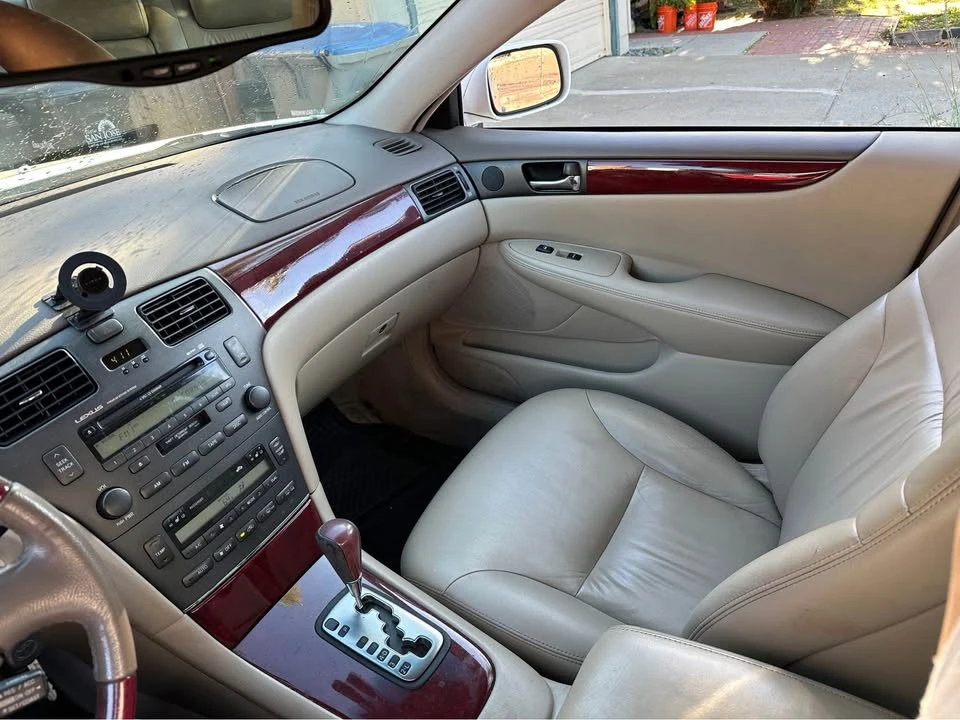 2003 Lexus ES 4th Gen - Image 7 of 10