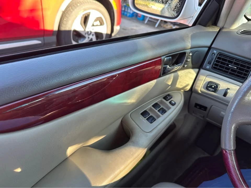 2003 Lexus ES 4th Gen - Image 8 of 10