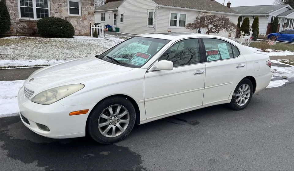 2003 Lexus ES 3rd Gen - Image 2 of 8
