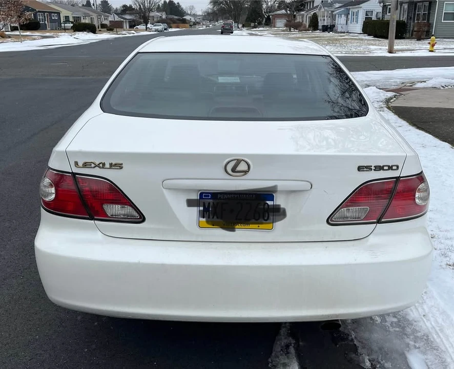 2003 Lexus ES 3rd Gen - Image 3 of 8